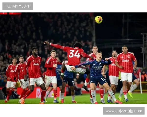 曼联战术体系缺乏稳定性局面渐显,球队表现波动持续影响赛季走势 曼联战术体系缺乏稳定性局面渐显,球队表现波动持续影响赛季走势